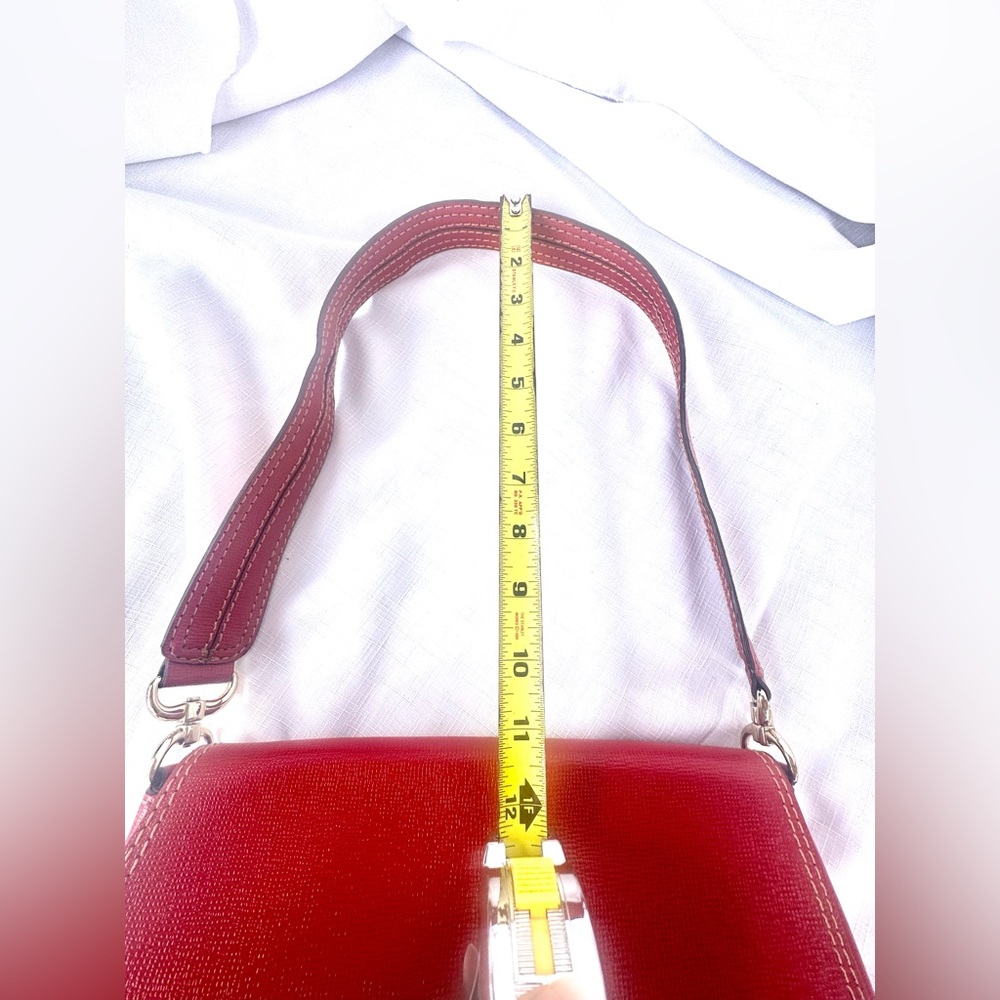 Jones New York Red Faux Leather Shoulder Purse w/Gold Accents - Picture 4 of 10